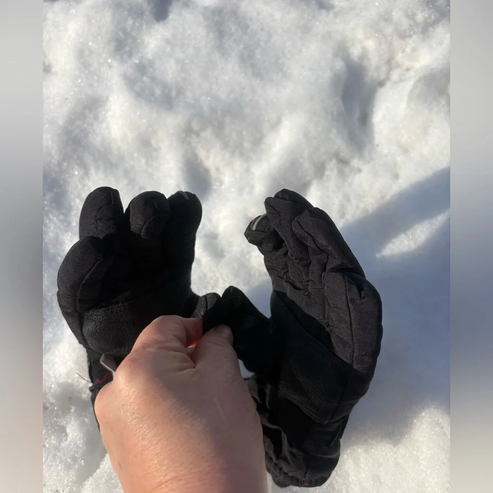 3M THINSULATE | Insulated Black and Red Winter Gloves | Kids Size S 4-7